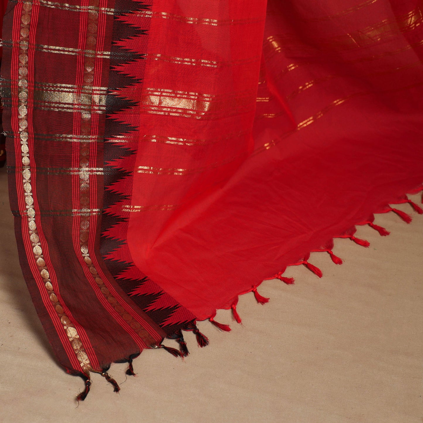 Red Kandangi Chettinad Cotton Saree with Border