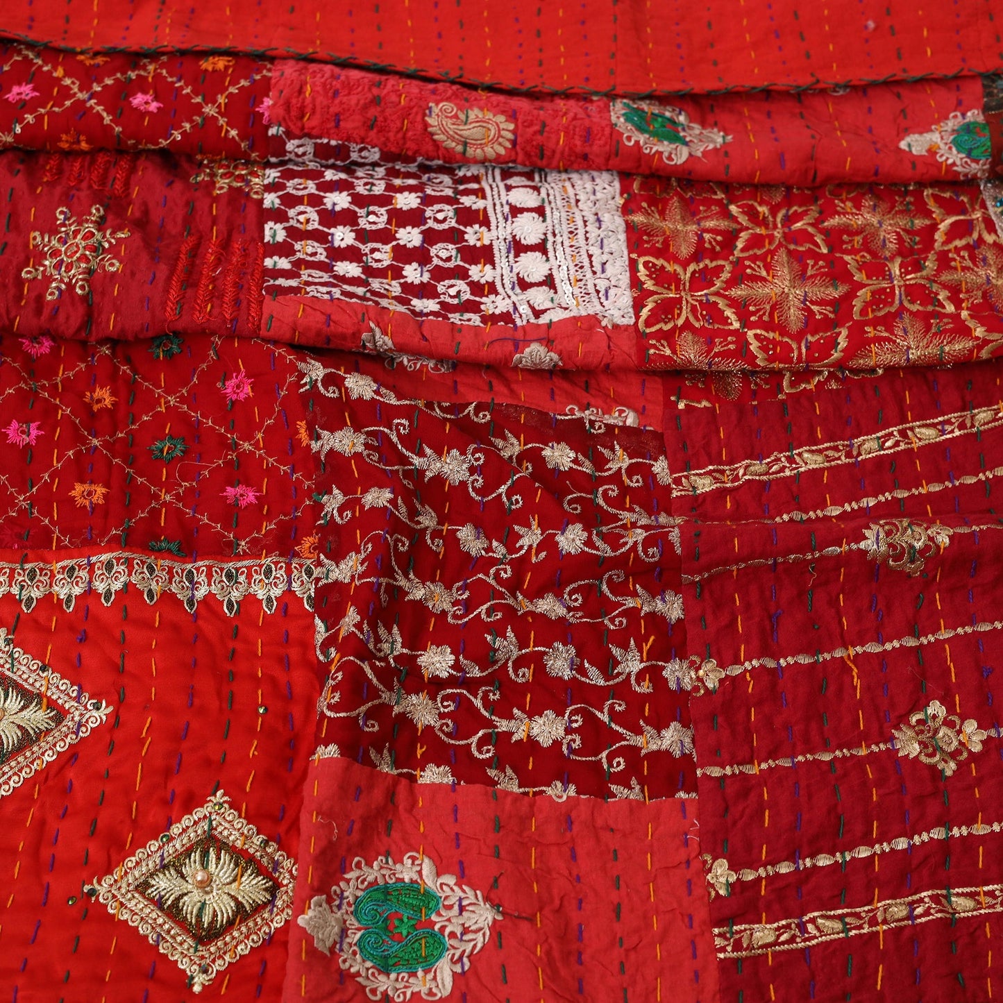 Khambadiya tagai patchwork quilt / gudri / blanket (108 x