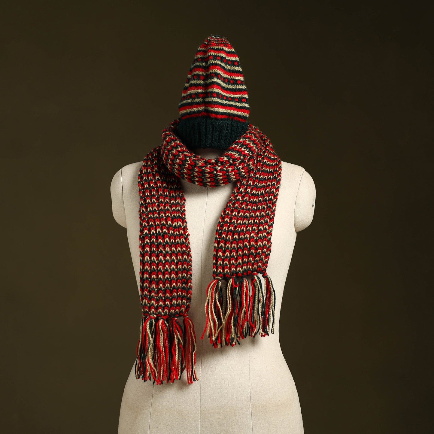 Red - kumaun hand knitted woollen muffler cap 59