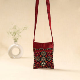 Kutch ahir hand embroidered sling bag 32 - handcrafted