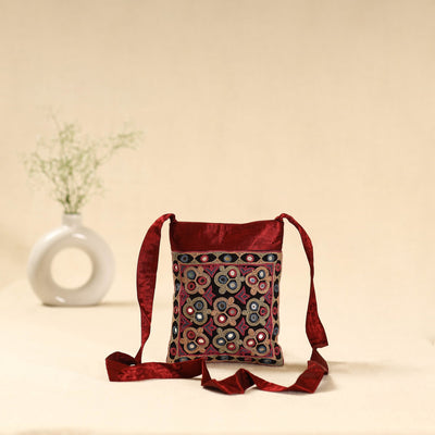 Kutch ahir hand embroidered sling bag 37 - handcrafted