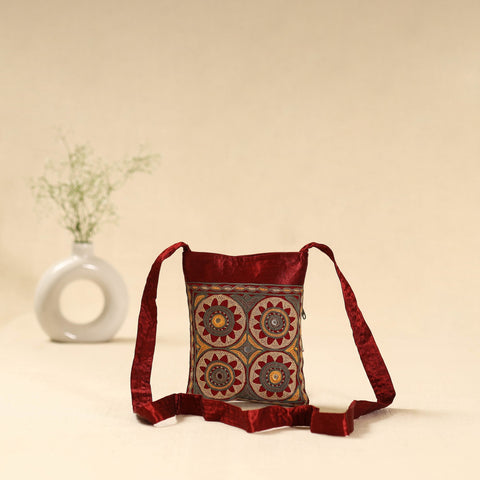 Kutch ahir hand embroidered sling bag 42 - handcrafted