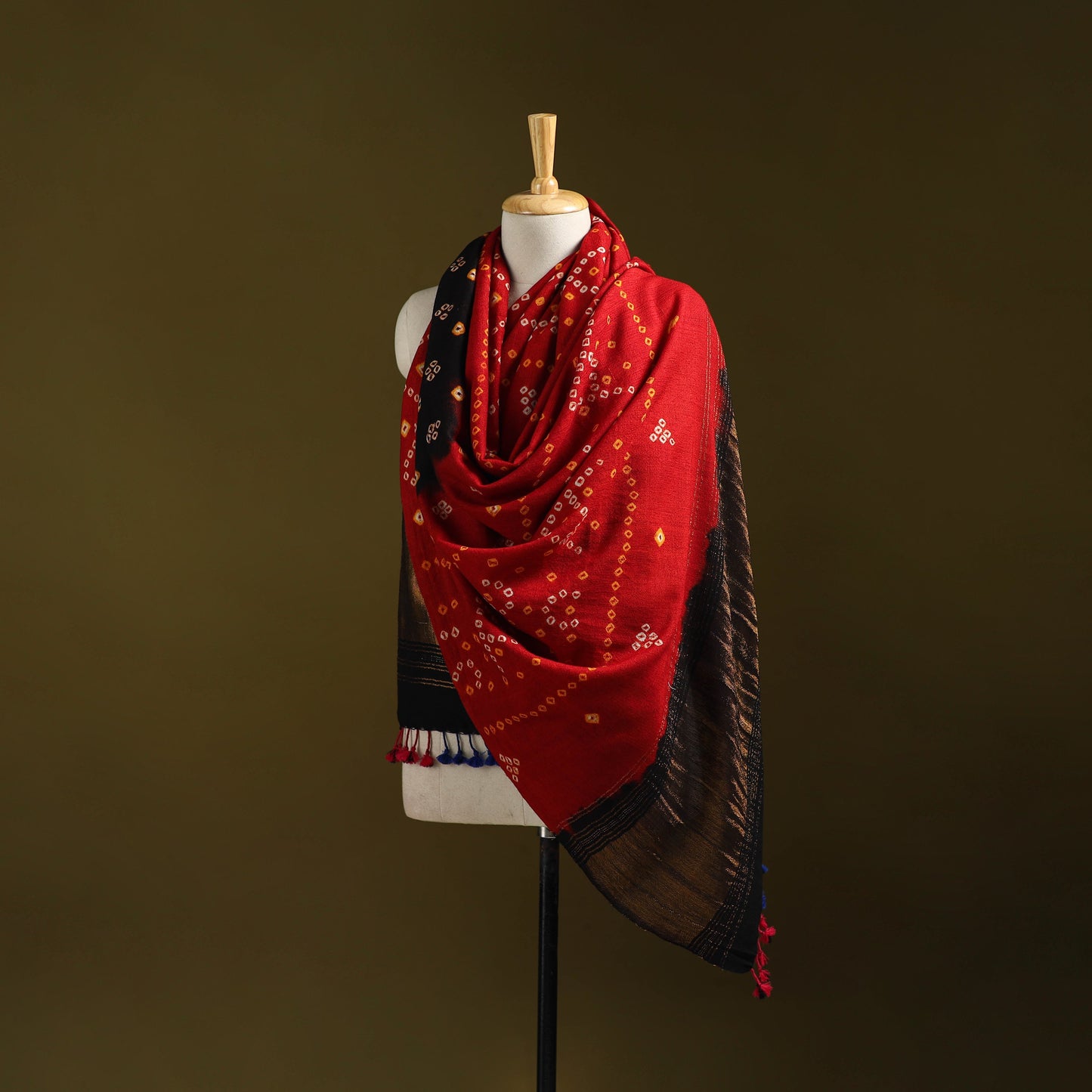 Kutch bandhani handwoven merino wool shawl with zari patta