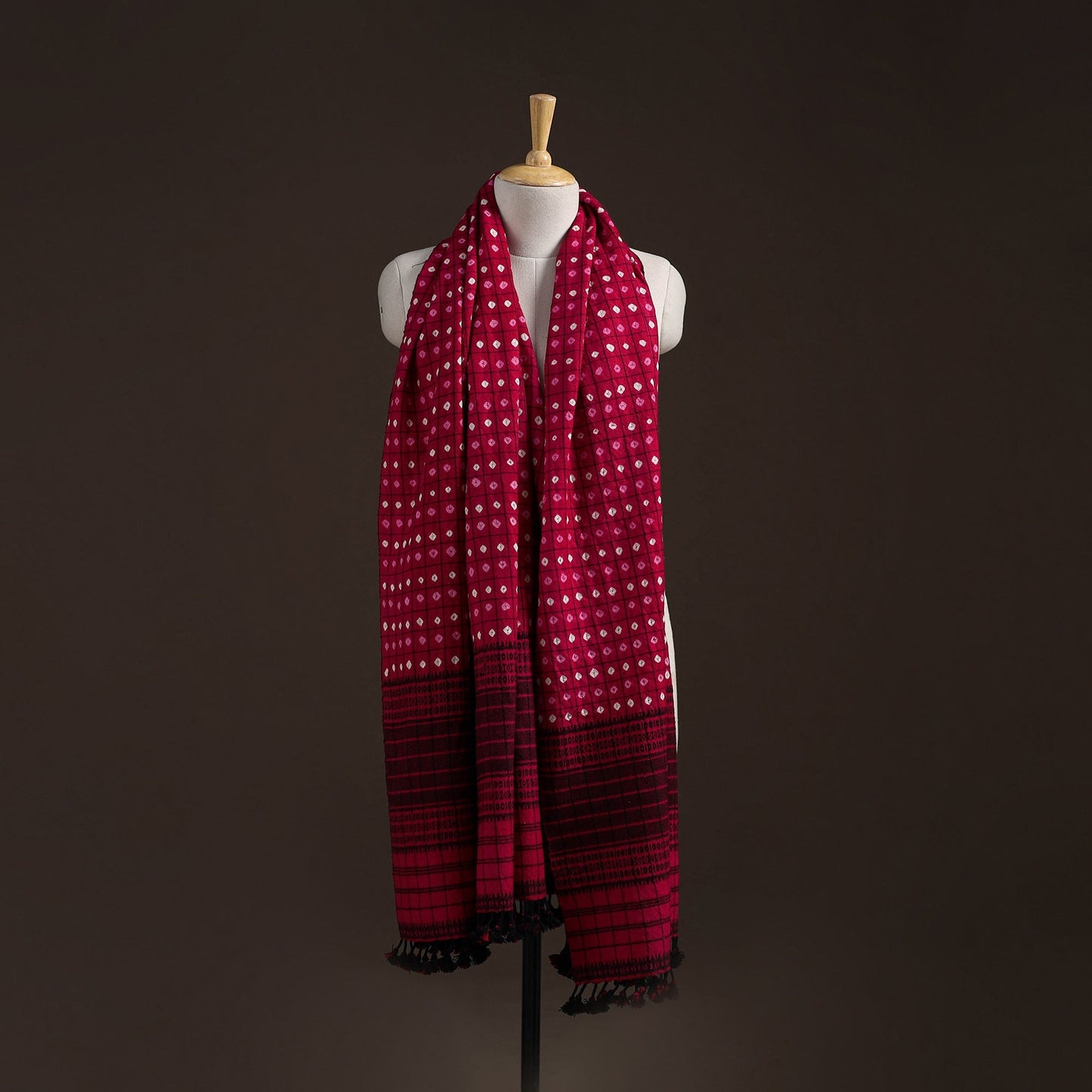 Kutch bhujodi handwoven merino wool bandhani tie-dye shawl