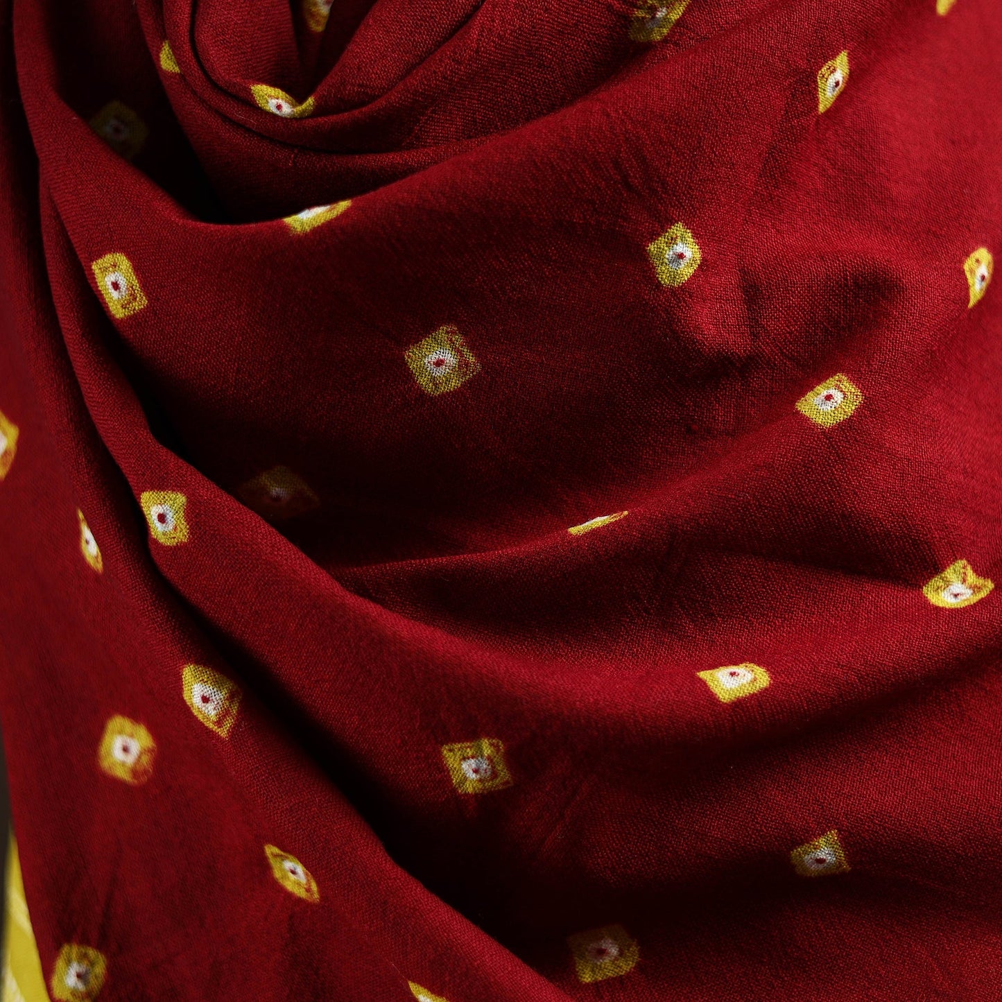 Kutch bhujodi handwoven merino wool bandhani tie-dye shawl