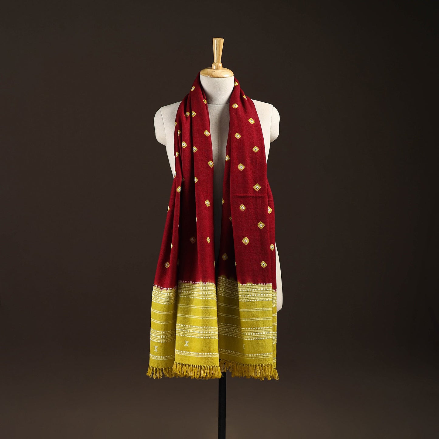 Kutch bhujodi handwoven merino wool bandhani tie-dye shawl