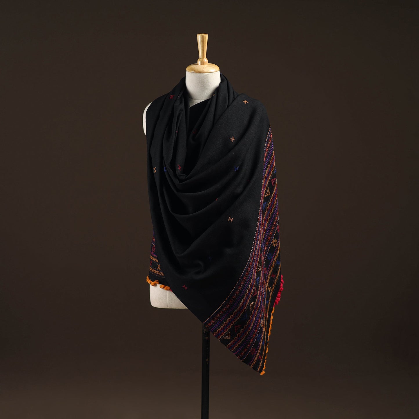 Kutch bhujodi handwoven merino wool dhabla shawl 22