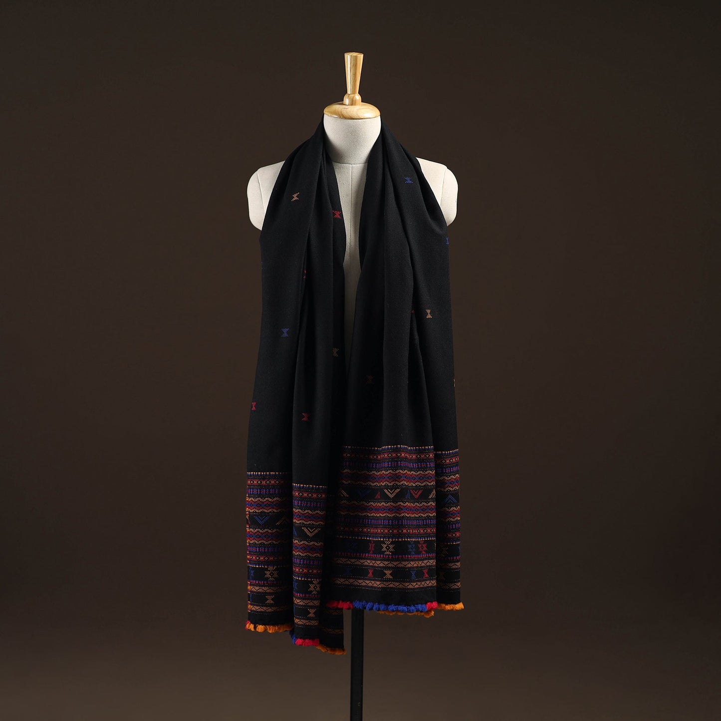 Kutch bhujodi handwoven merino wool dhabla shawl 22