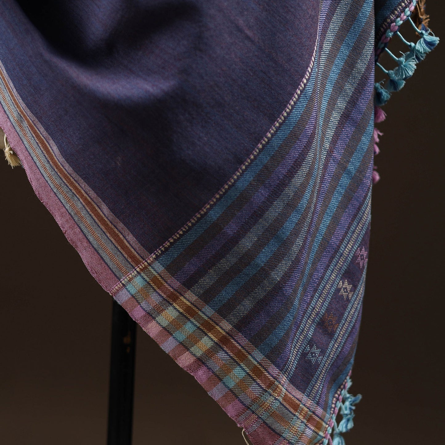 Kutch bhujodi handwoven merino wool shawl 35 - handcrafted