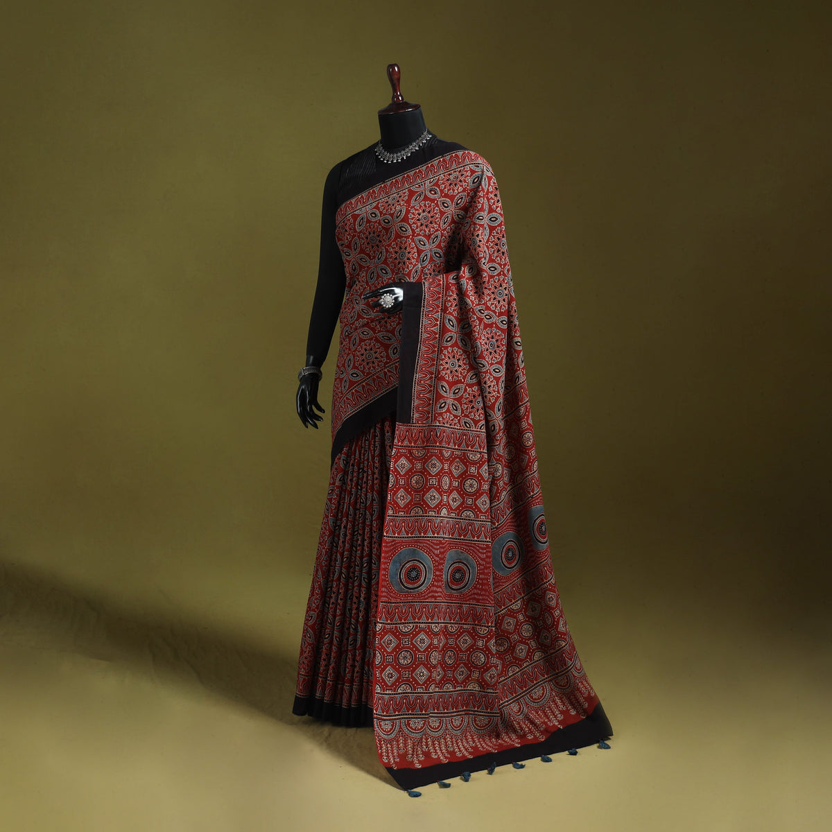 Kutch hand block print natural dyed pure mul cotton ajrakh