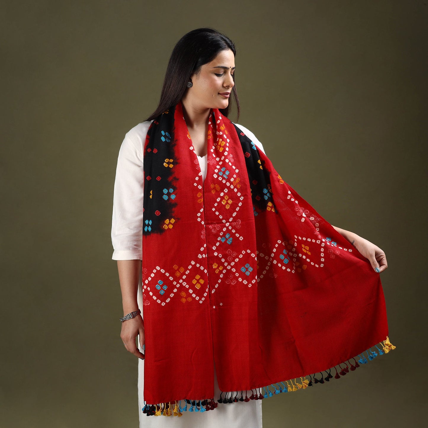 Red  Kutch Handwoven Bagida Merino Wool Bandhani Stole