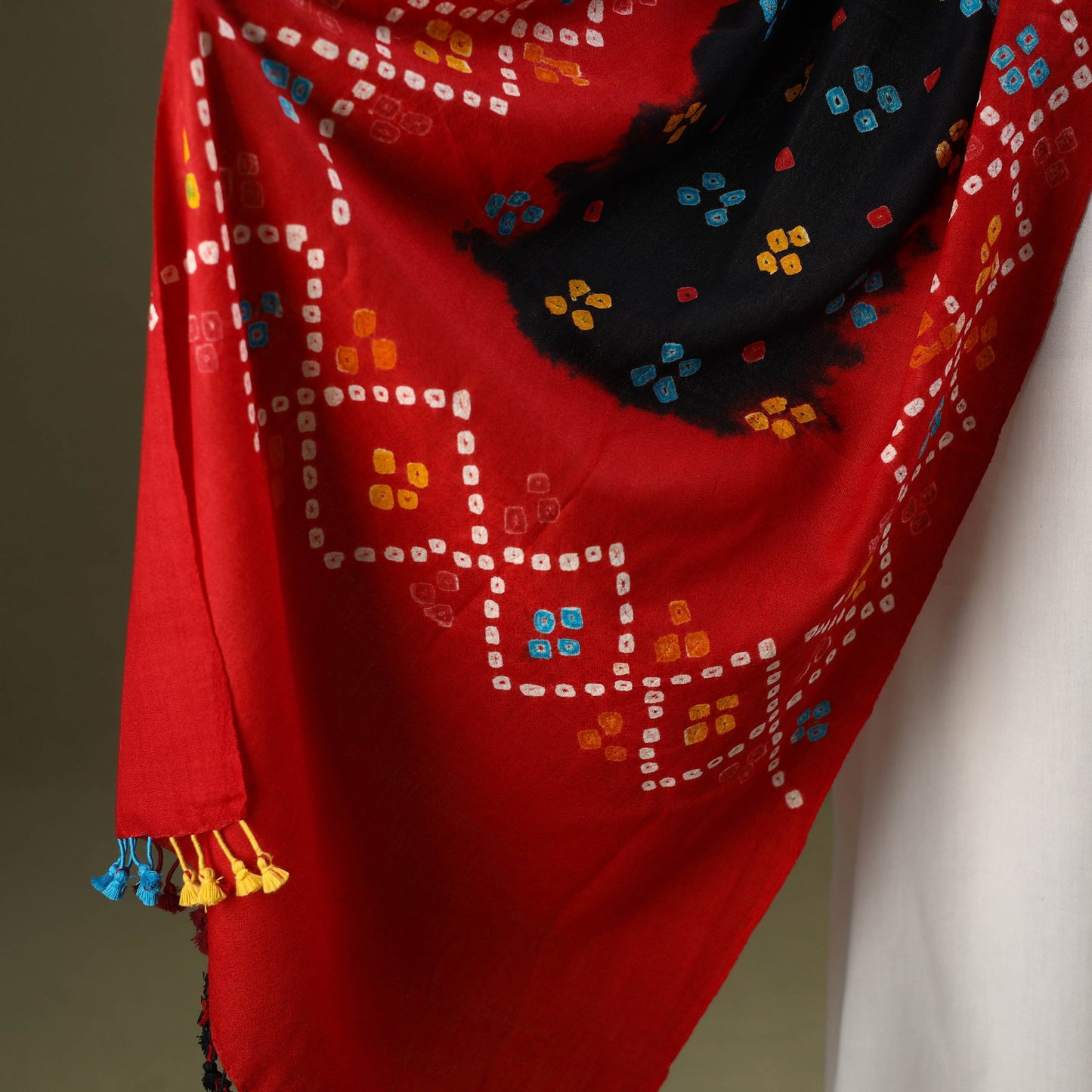 Red  Kutch Handwoven Bagida Merino Wool Bandhani Stole