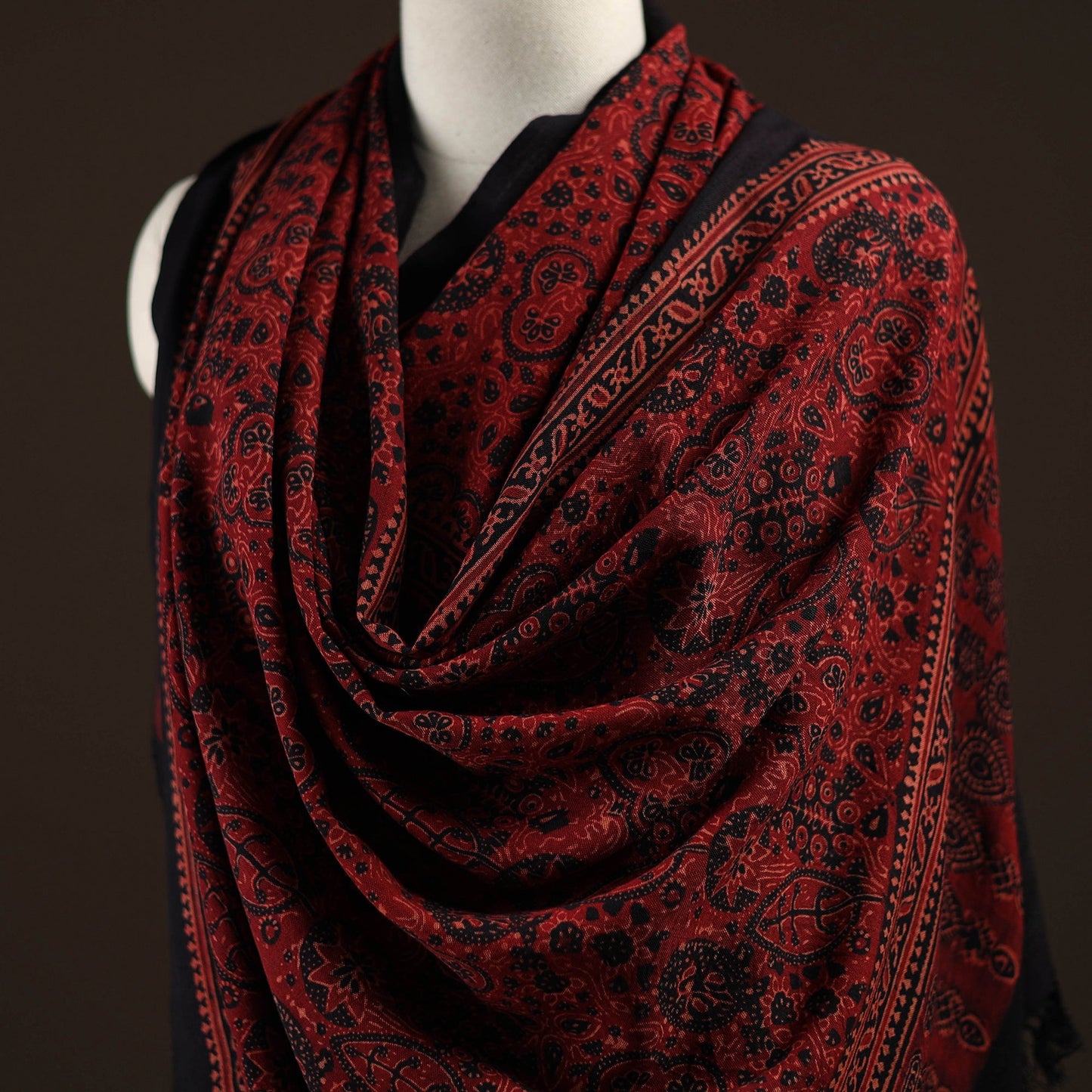 Kutch handwoven hand merino wool shawl 02 - handcrafted