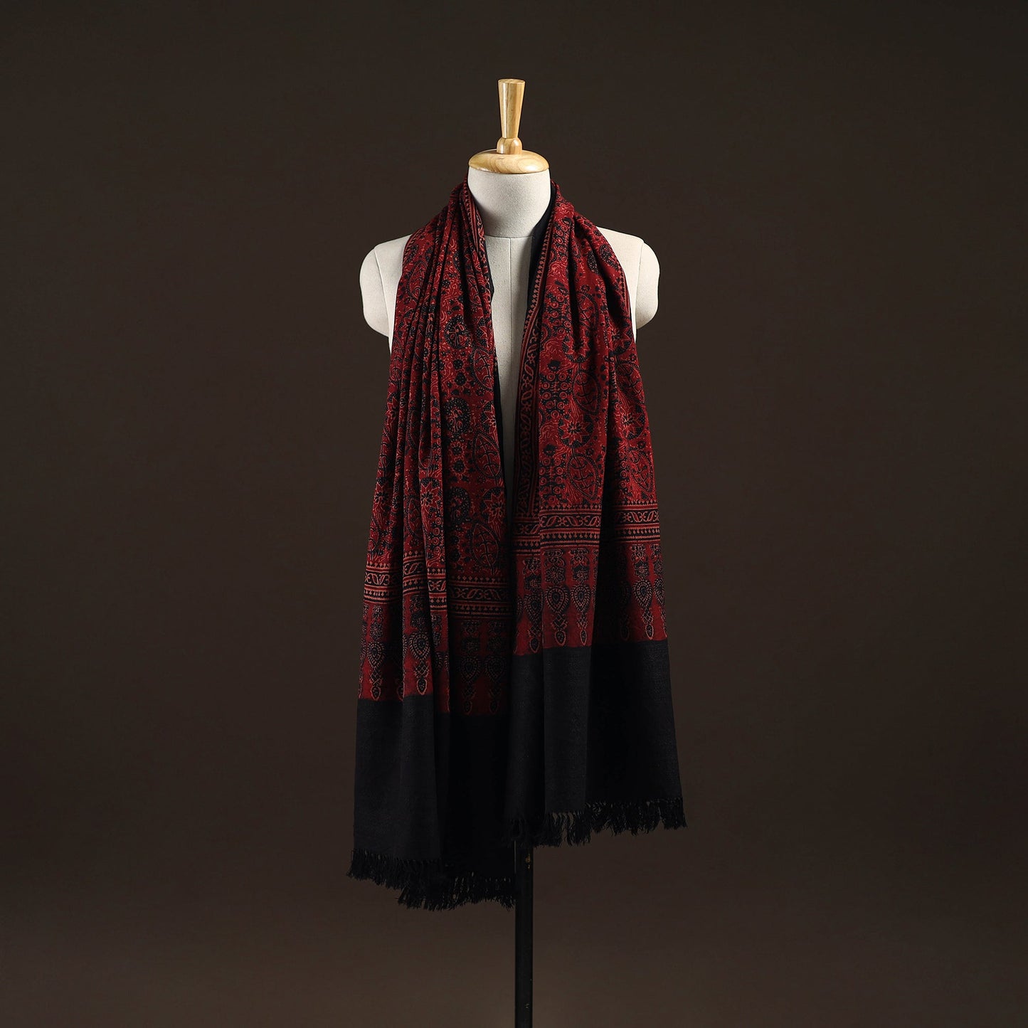 Kutch handwoven hand merino wool shawl 02 - handcrafted