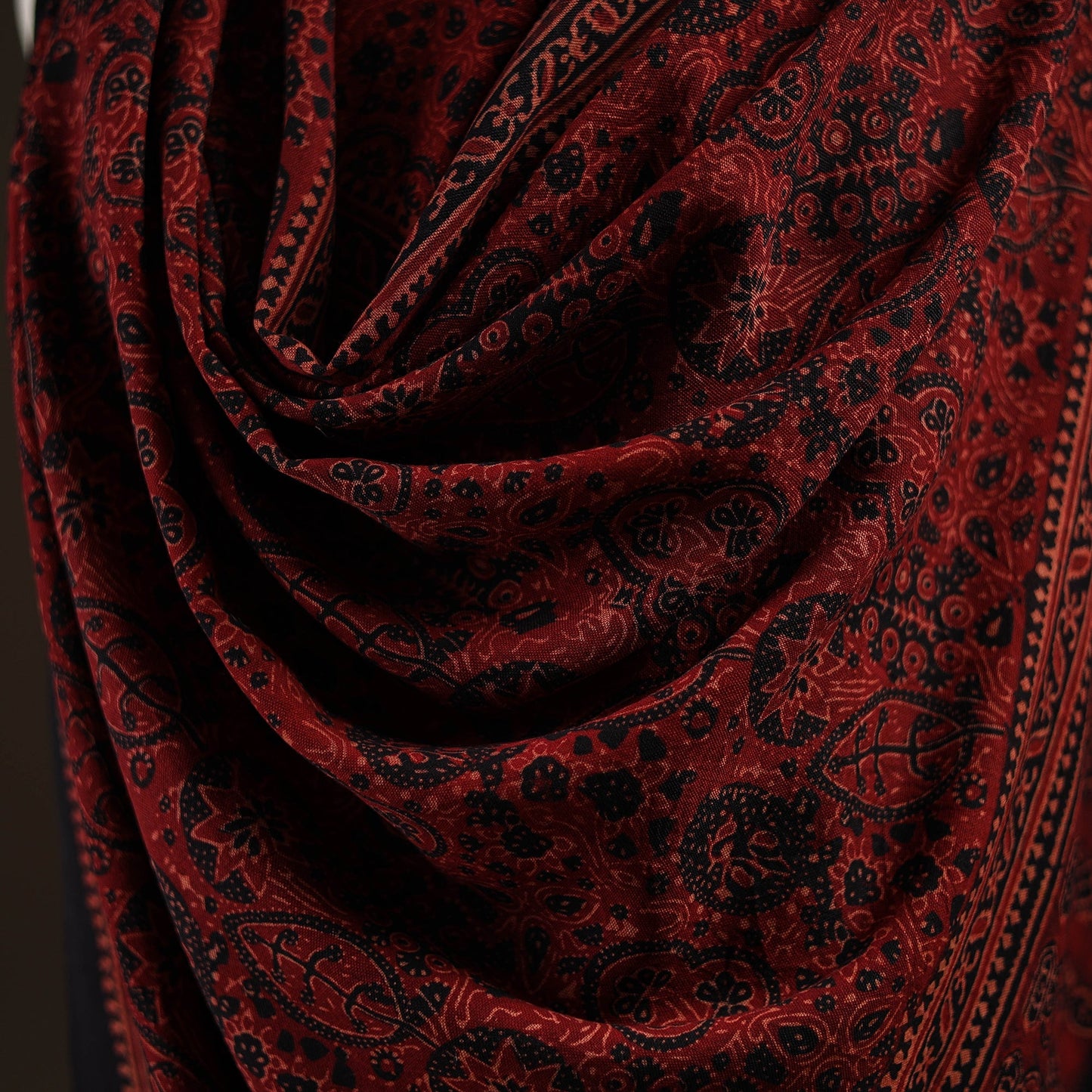 Kutch handwoven hand merino wool shawl 02 - handcrafted