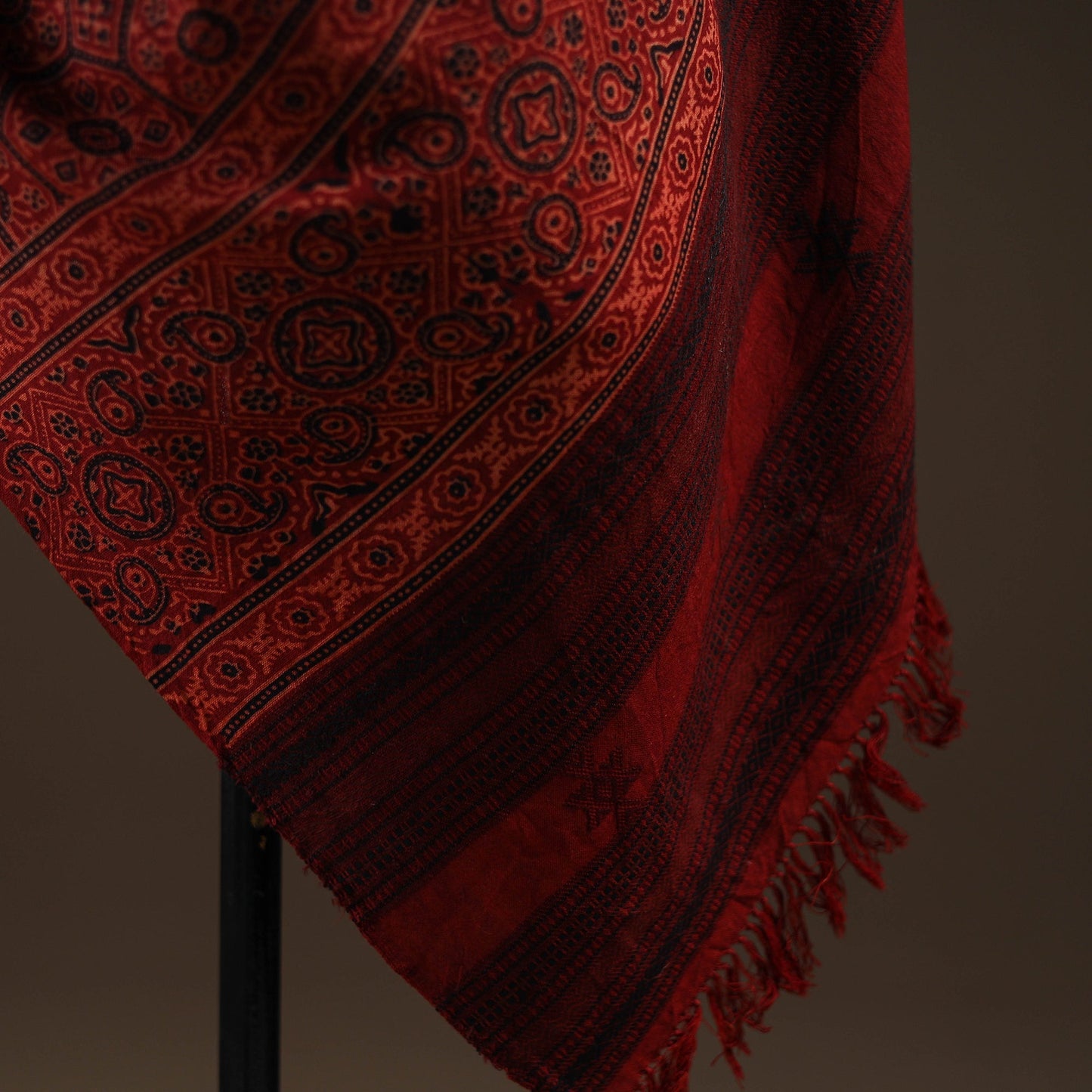 Kutch handwoven hand merino wool shawl 03 - handcrafted