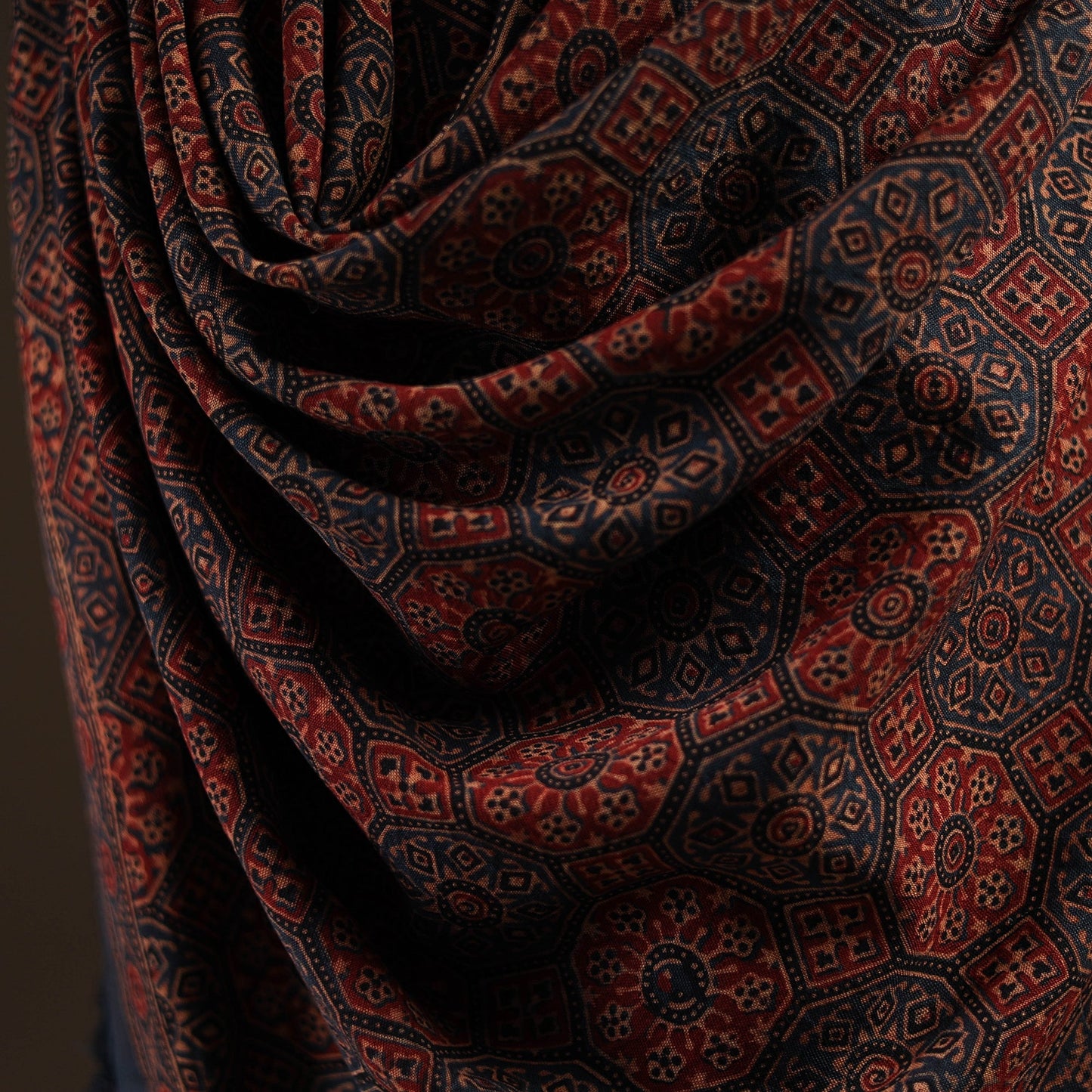 Kutch handwoven hand merino wool shawl 07 - handcrafted