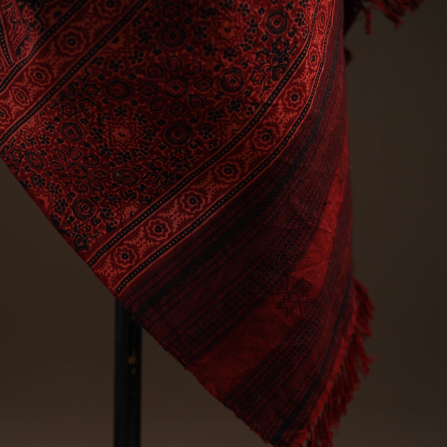 Kutch handwoven hand merino wool shawl 09 - handcrafted