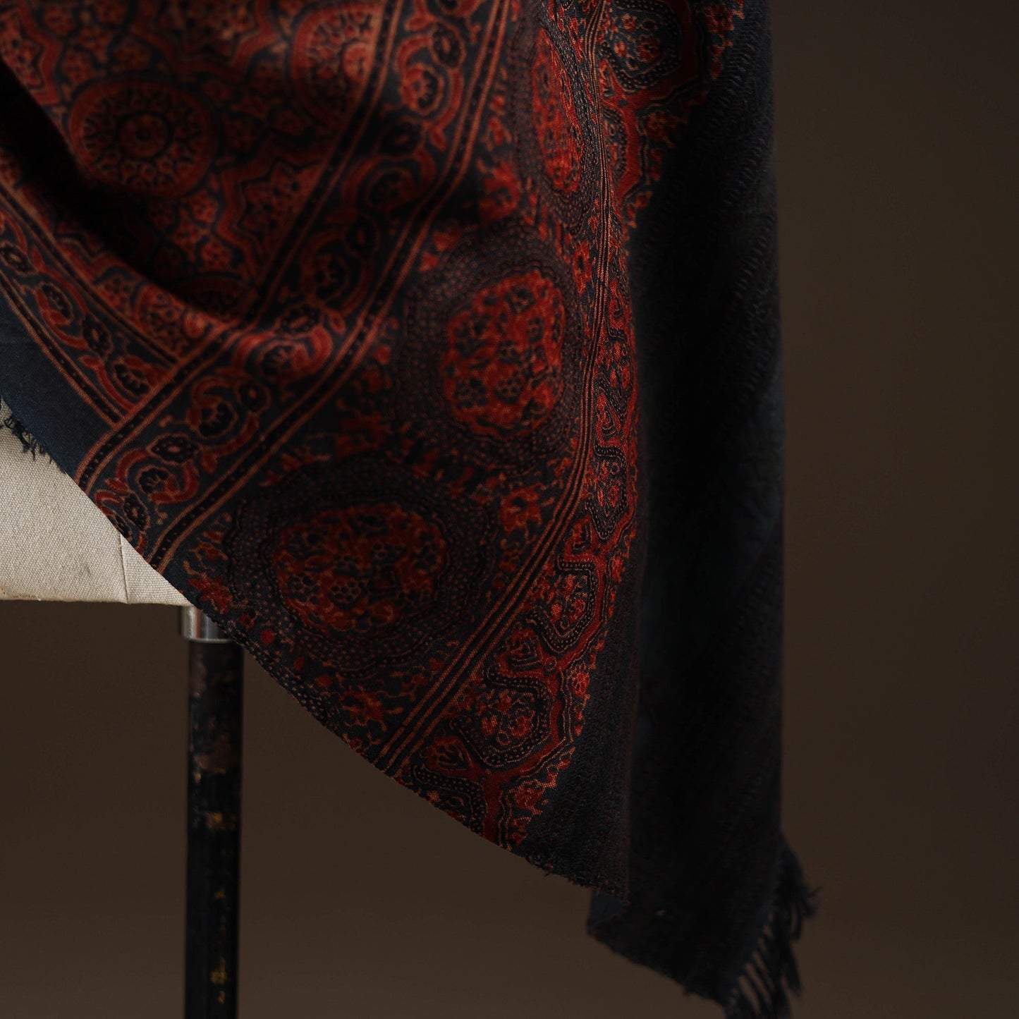 Kutch handwoven hand merino wool shawl 11 - handcrafted