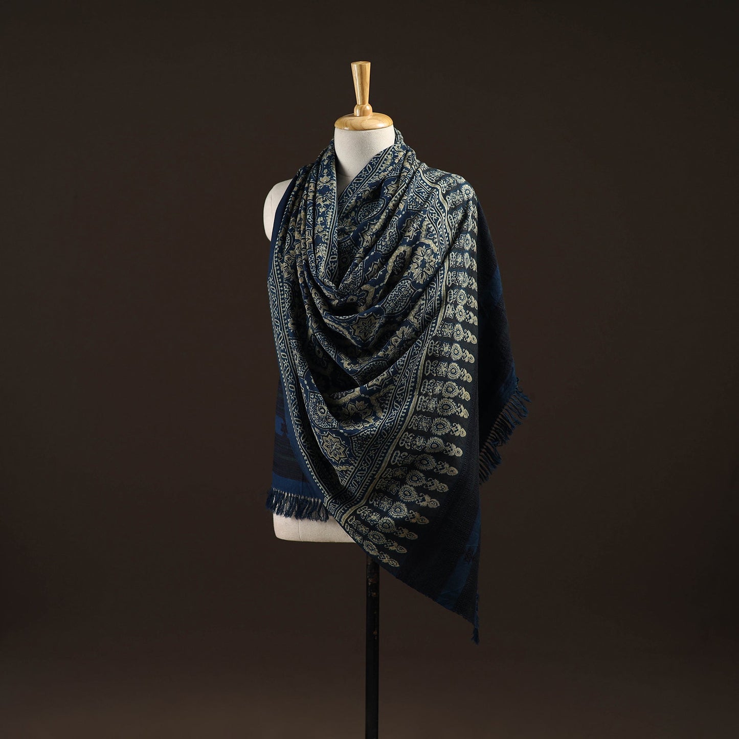 Kutch handwoven hand merino wool shawl 14 - handcrafted