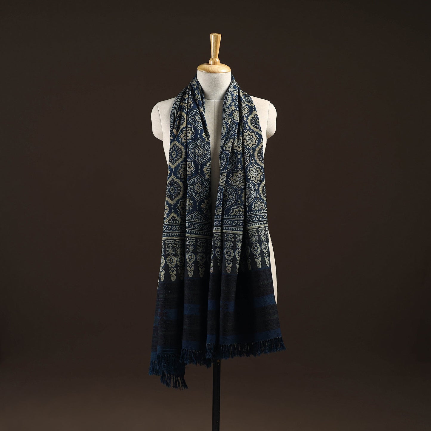 Kutch handwoven hand merino wool shawl 14 - handcrafted