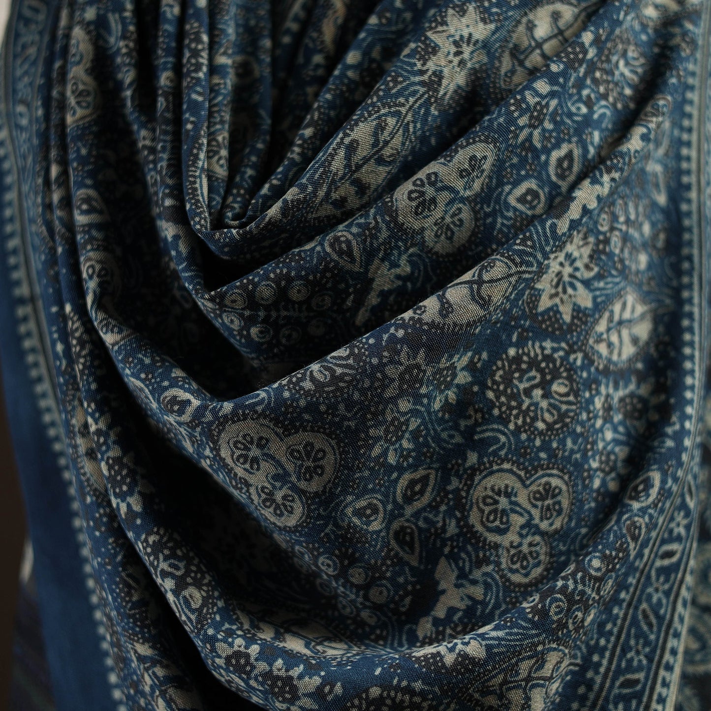 Kutch handwoven hand merino wool shawl 16 - handcrafted