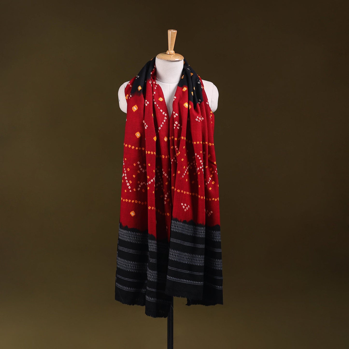 Kutch handwoven merino wool tie-dye bandhani shawl 09