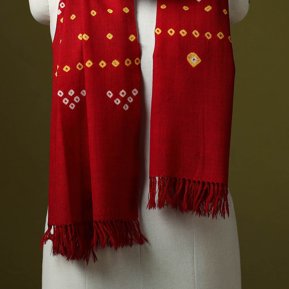 Kutch handwoven merino wool tie-dye bandhani stole 01