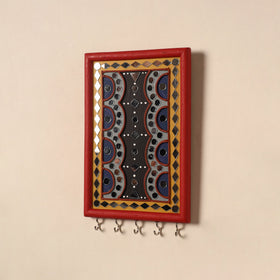 Kutch mud mirror work lippan art key holder (9 x 6 in) 26