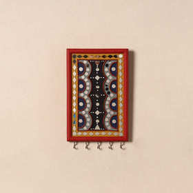 Kutch mud mirror work lippan art key holder (9 x 6 in) 26