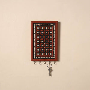 Kutch mud mirror work lippan art key holder (9 x 6 in) 42