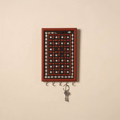 Kutch mud mirror work lippan art key holder (9 x 6 in) 42