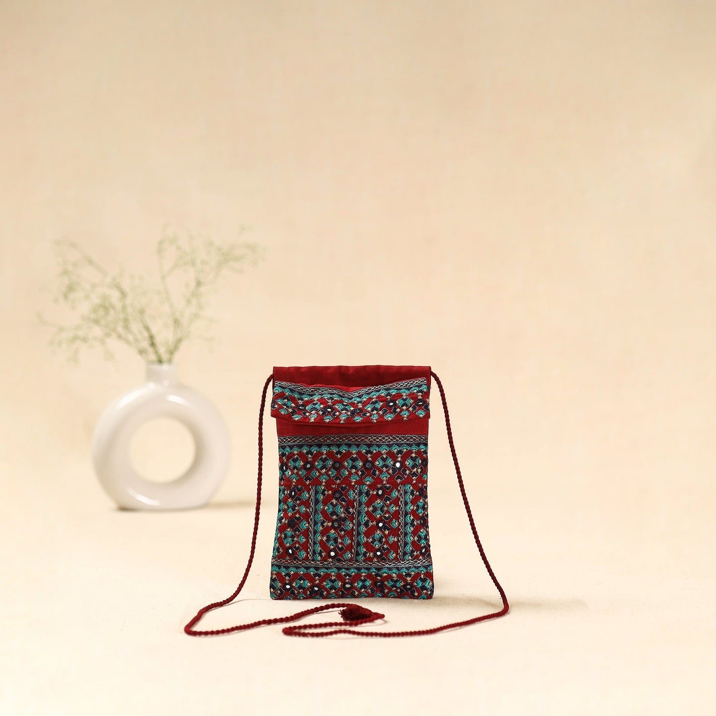 Kutch neran hand embroidered sling bag 244 - handcrafted