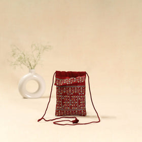 Kutch neran hand embroidered sling bag 245 - handcrafted
