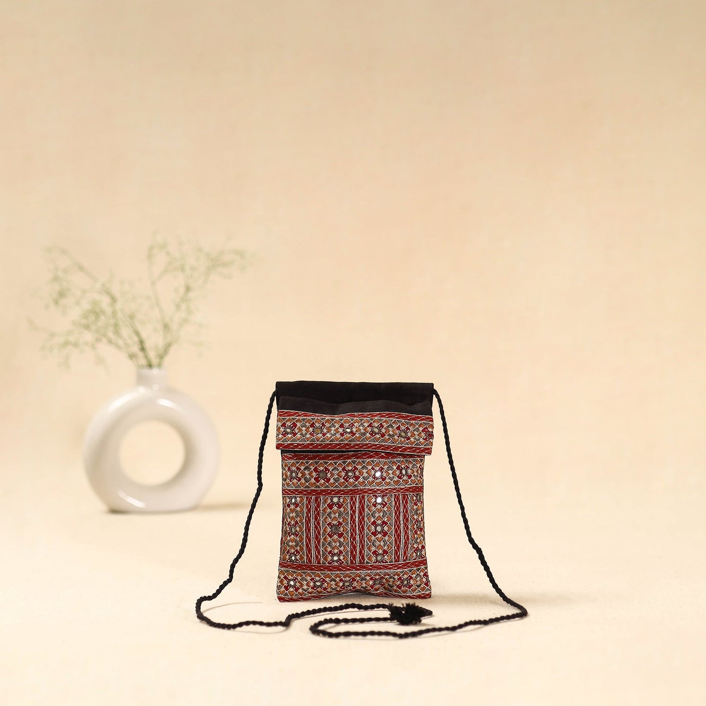 Kutch neran hand embroidered sling bag 247 - handcrafted