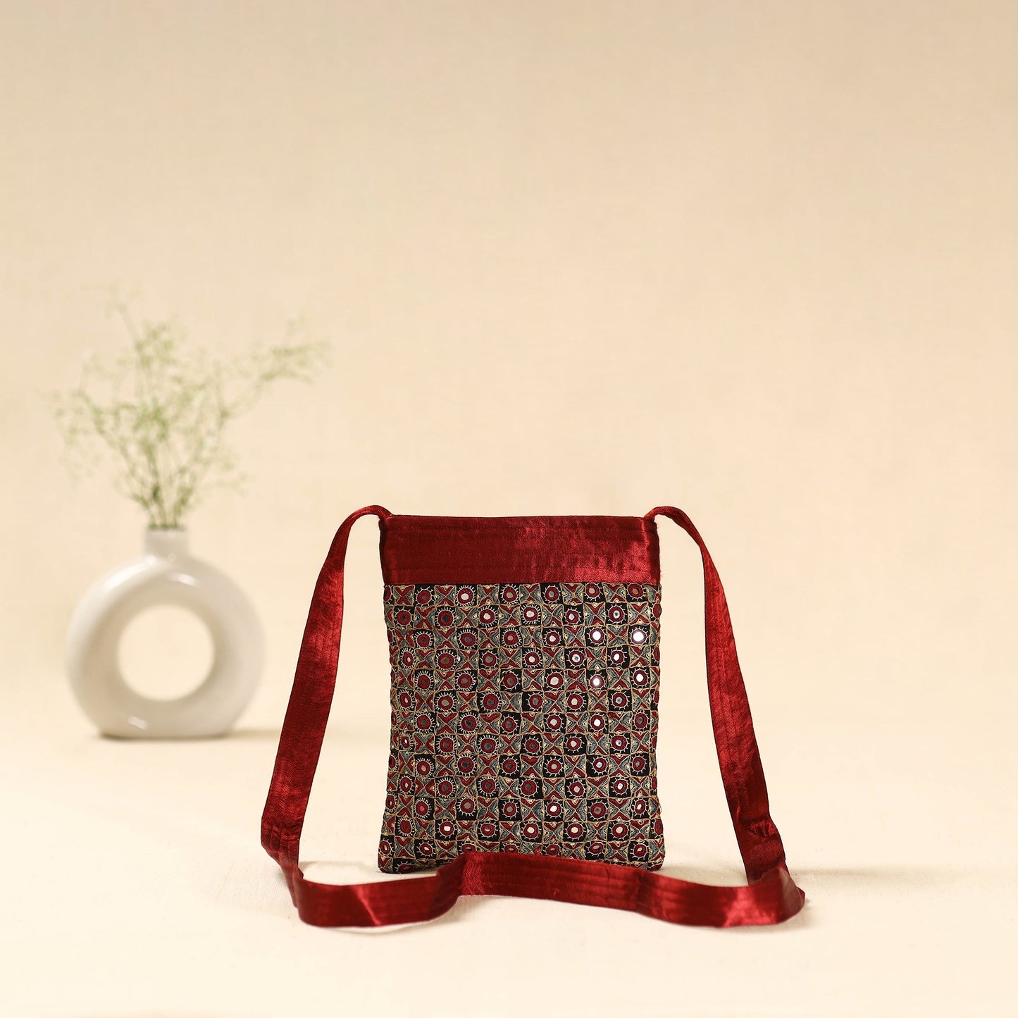 Kutch neran hand embroidered sling bag 49 - handcrafted