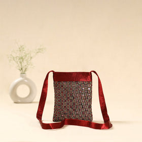 Kutch neran hand embroidered sling bag 49 - handcrafted