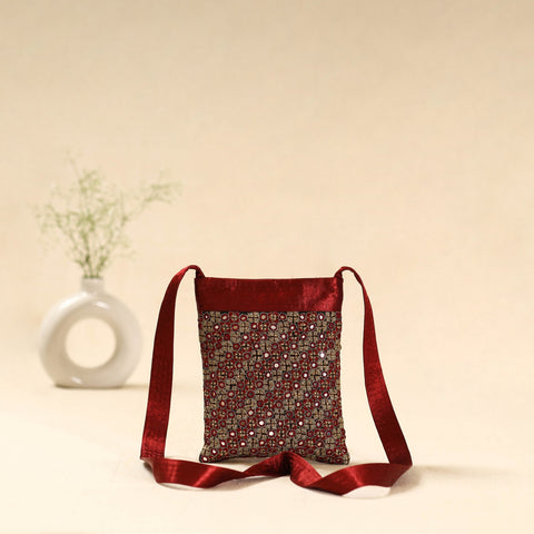 Kutch neran hand embroidered sling bag 52 - handcrafted