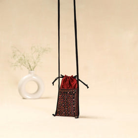 Kutch neran hand embroidered sling dori mobile pouch 220