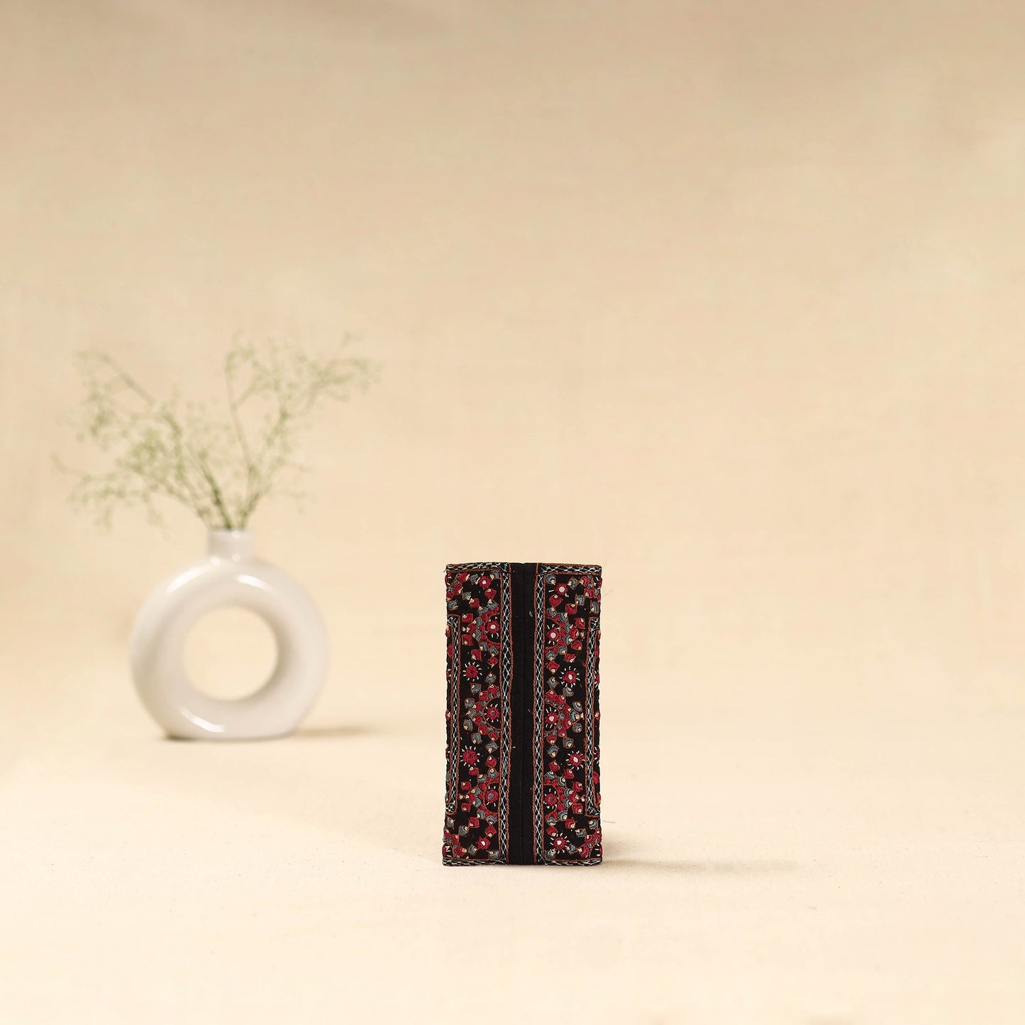 Kutch neran hand embroidered spectacle pouch 224