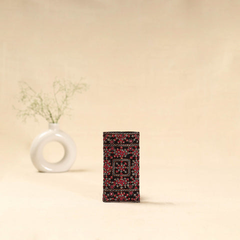 Kutch neran hand embroidered spectacle pouch 224