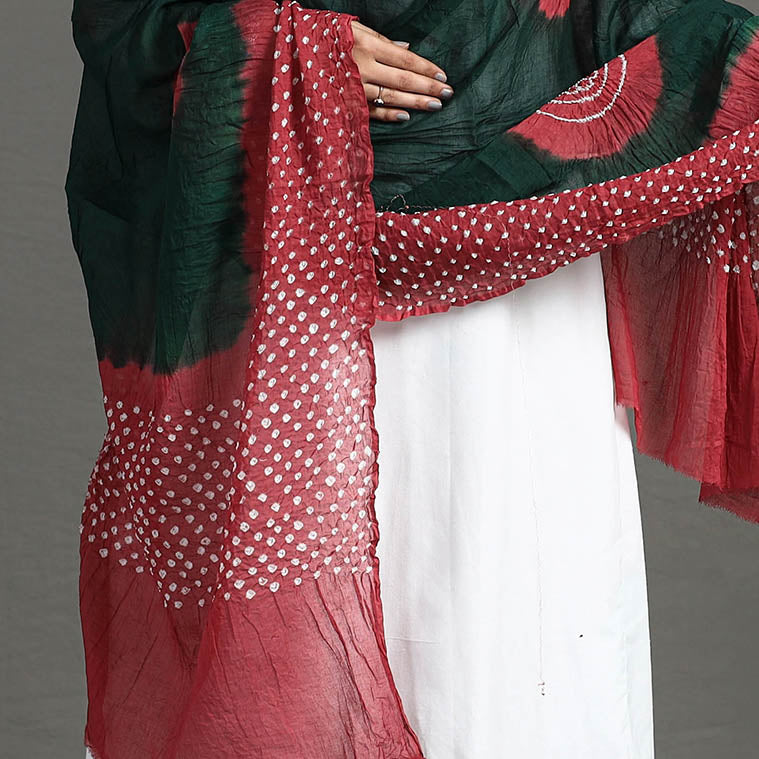  Kutch Bandhani Dupatta Online in India