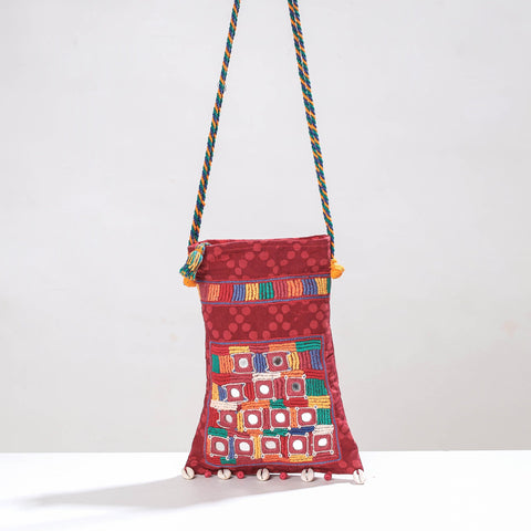 Lambani Mirror Work Hand Embroidery Cotton Shoulder Bag Online at iTokri.com