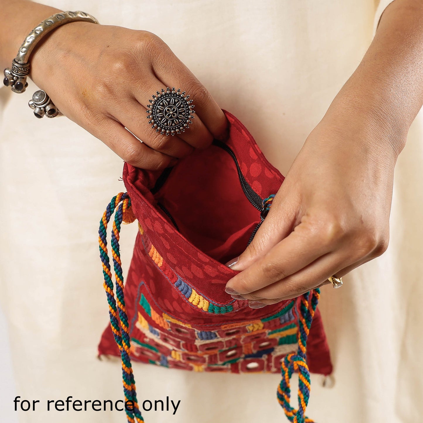  Lambani Mirror Work Hand Embroidery Cotton Shoulder Bag Online at iTokri.com
