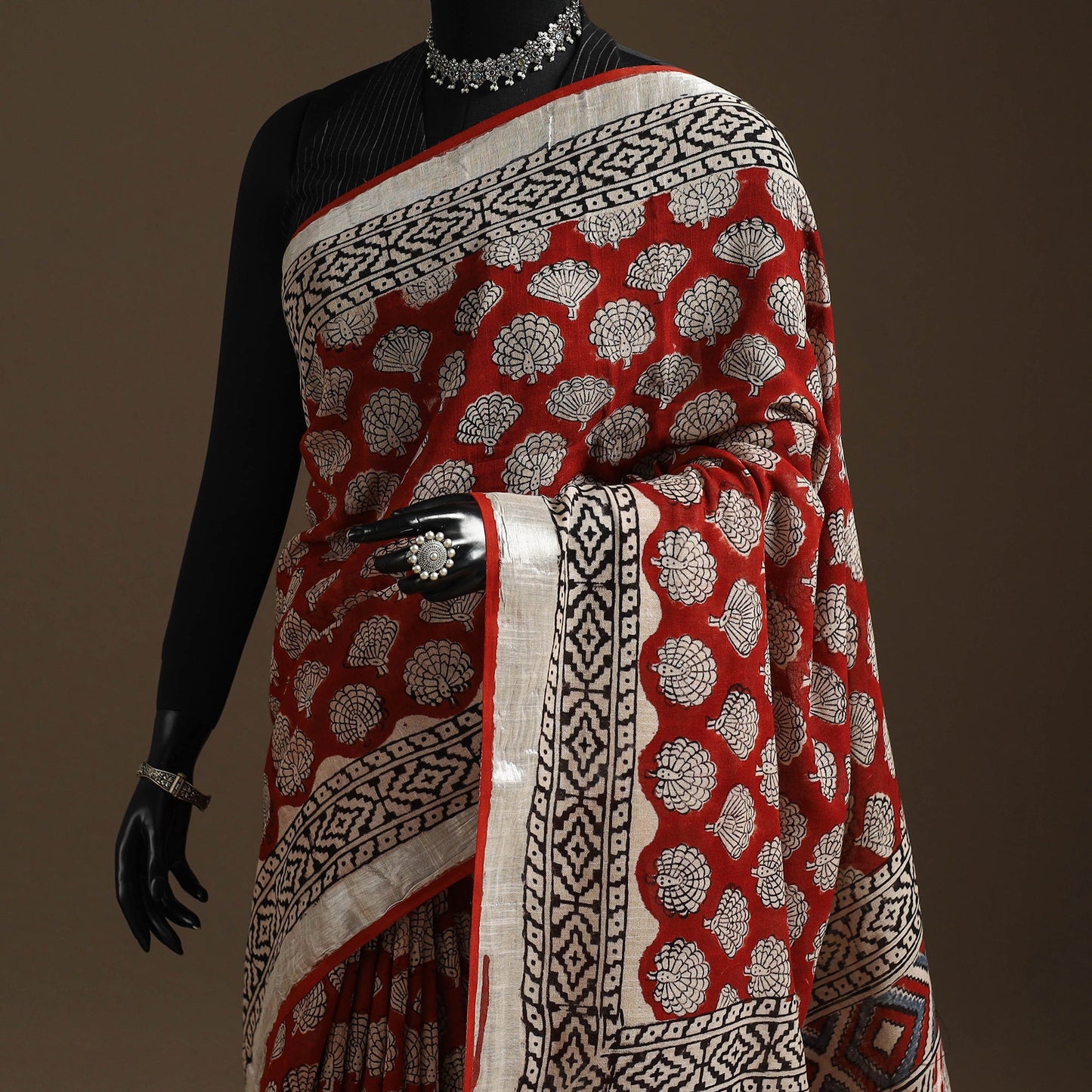 Linen hand bagru saree with zari border 01 - handcrafted