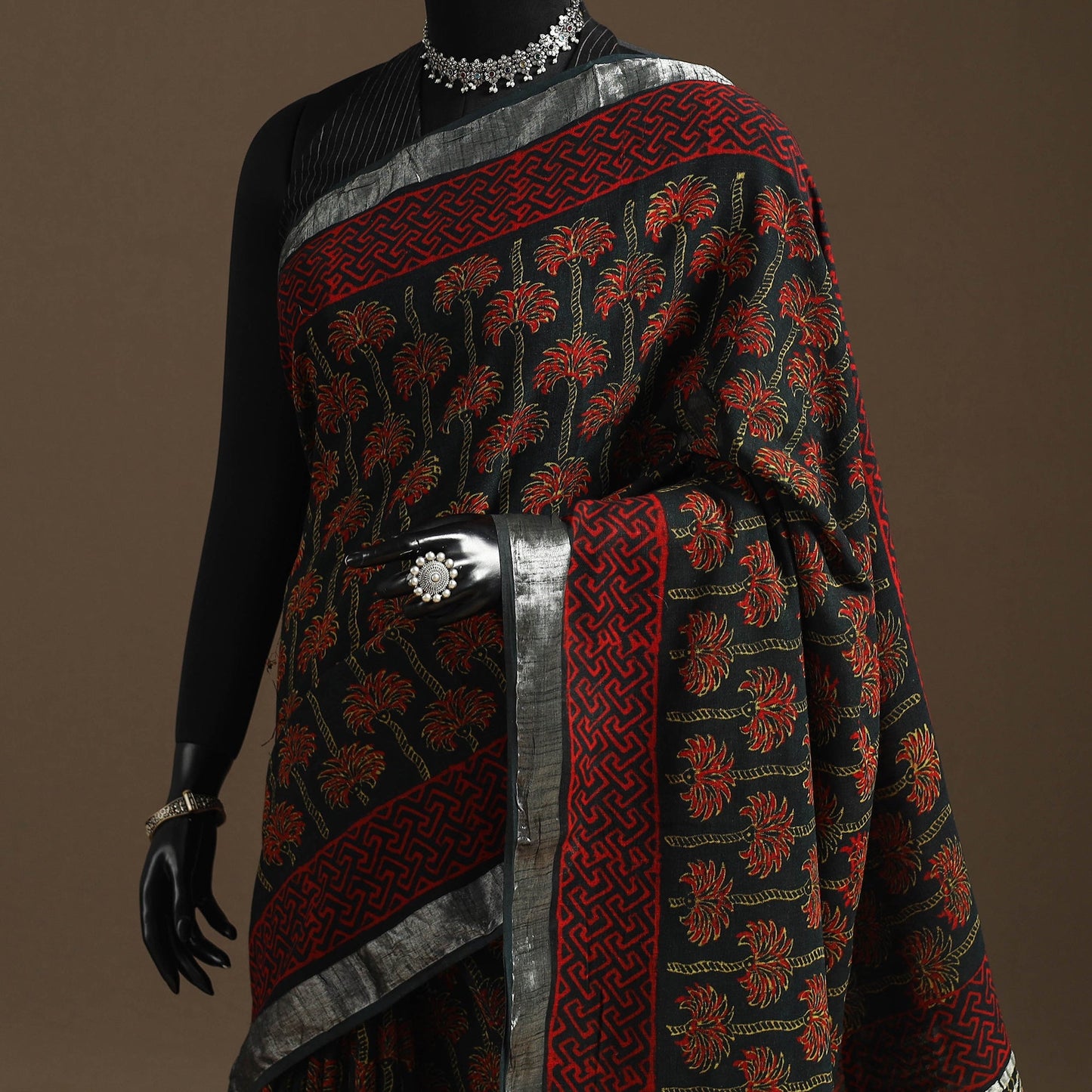 Linen hand bagru saree with zari border 02 - handcrafted