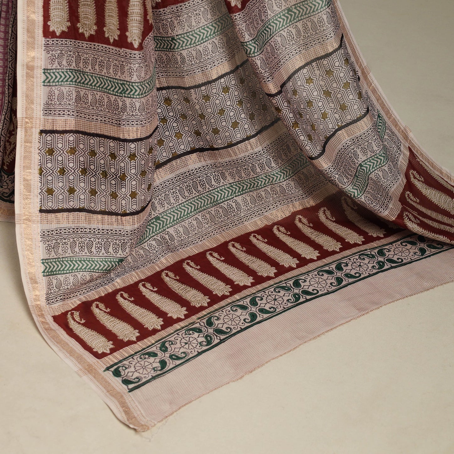 Red - handloom maheshwari silk bagh saree 02 - handcrafted