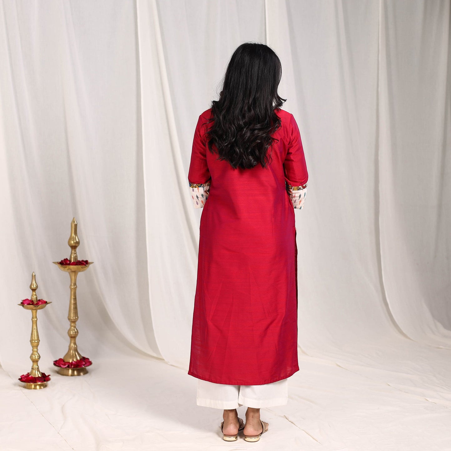 Red - mahira slub silk straight plain kurta with patchwork