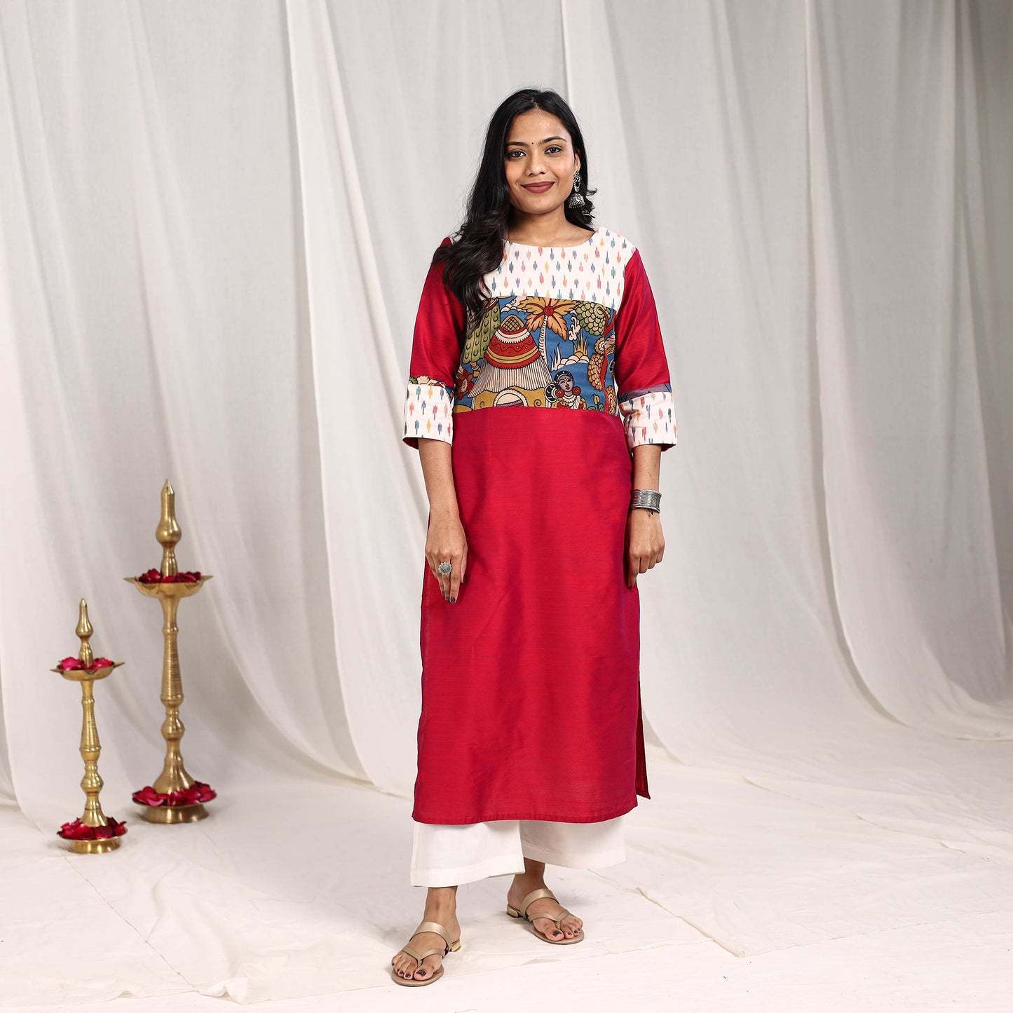 Red - mahira slub silk straight plain kurta with patchwork