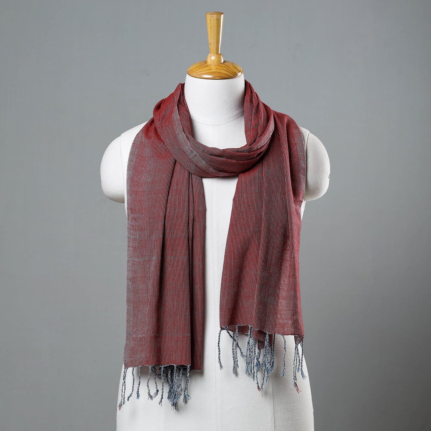  Mangalagiri Handloom Cotton Stole with Tassels Online 